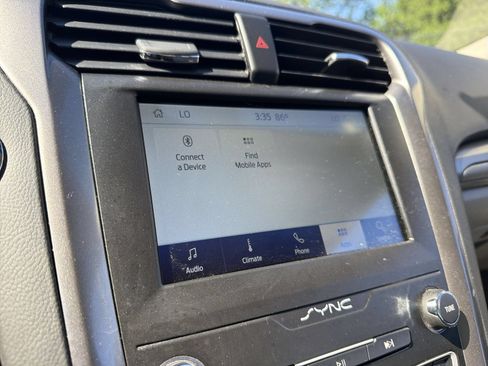 Certified 2020 Ford Fusion SE FWD image 31