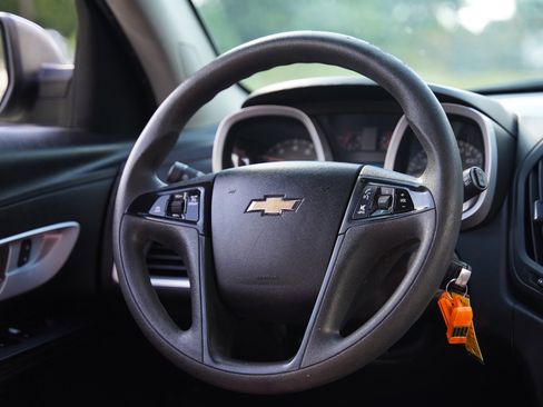 Used 2014 Chevrolet Equinox LS image 27