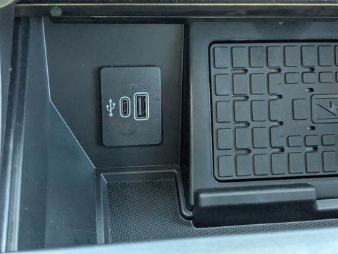 Used 2025 Ford F150 Raptor image 26