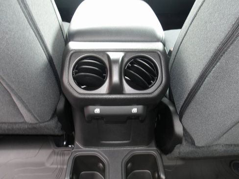 New 2025 Jeep Gladiator Sport image 20