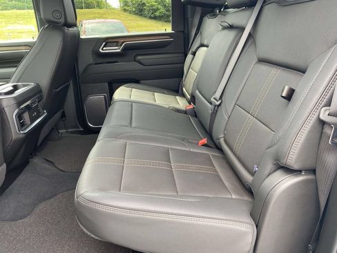 Used 2024 Chevrolet Silverado 2500 High Country AWD/4WD image 11