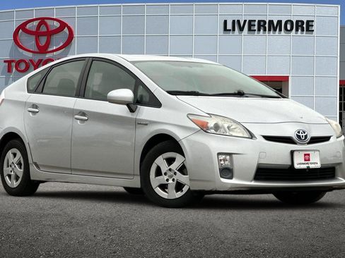 Used 2010 Toyota Prius Two image 2
