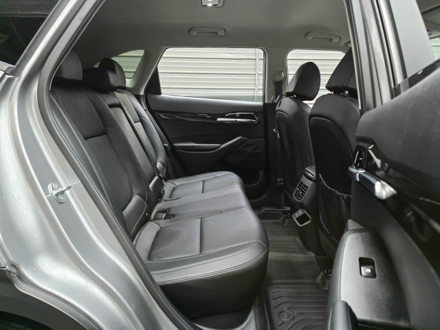 Used 2025 Kia Seltos SX AWD/4WD image 16