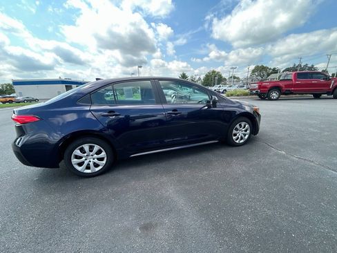 Used 2026 Toyota Corolla LE FWD image 4