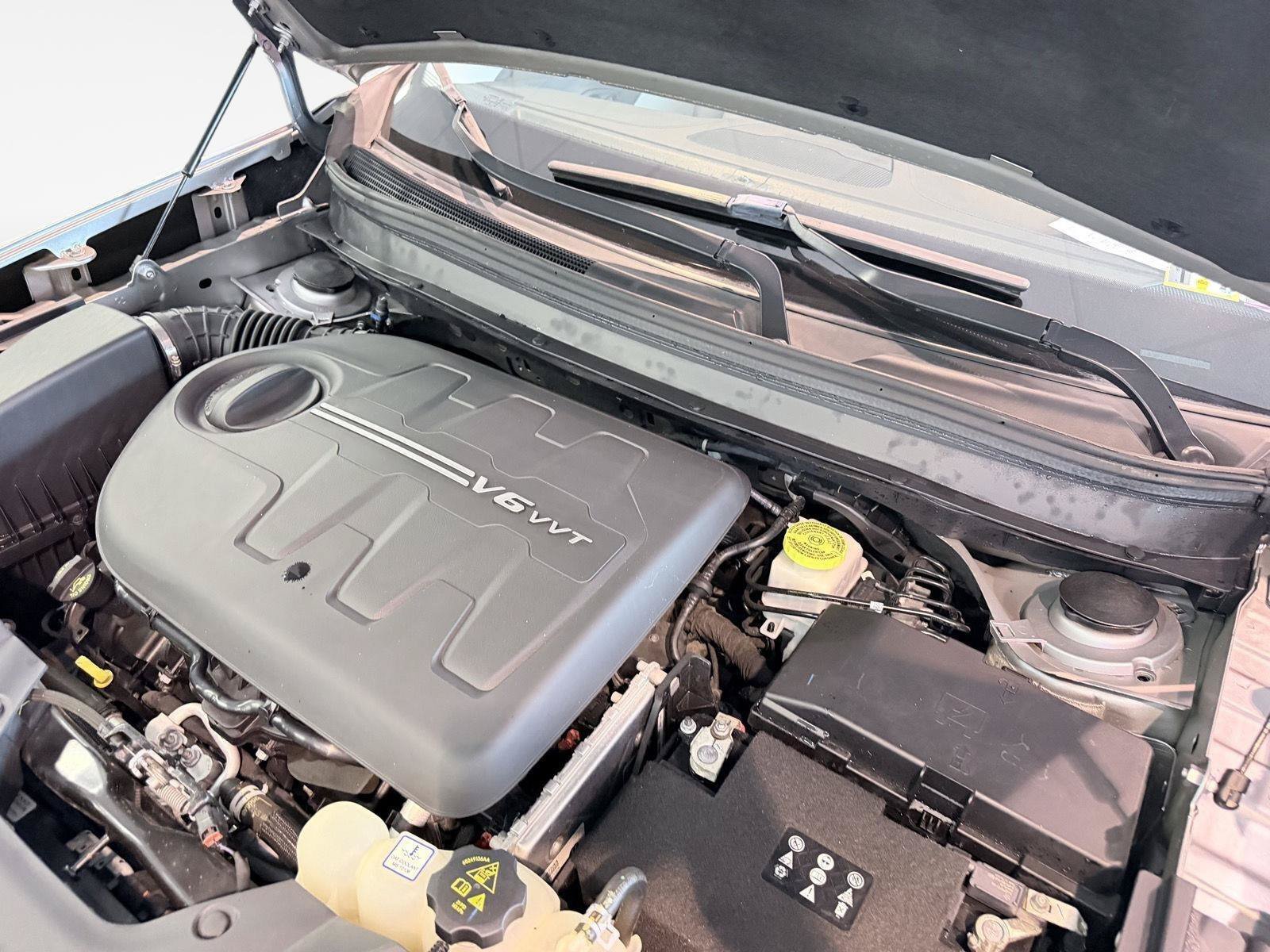 Used 2019 Jeep Cherokee Limited AWD/4WD image 50