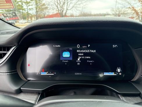 Used 2025 Jeep Grand Cherokee L Limited w/ Luxury Tech Group II image 20