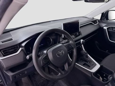 Used 2023 Toyota RAV4 XLE FWD image 9