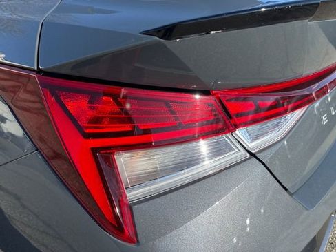 New 2026 Hyundai Elantra SEL Sport FWD image 12