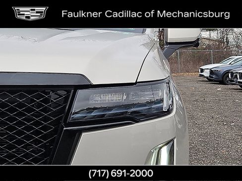 Used 2024 Cadillac Escalade Sport Platinum w/ LPO, ONYX Package image 9