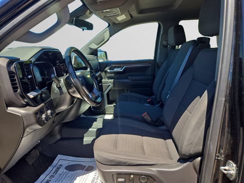 Used 2023 Chevrolet Silverado 1500 LT w/ Protection Package AWD/4WD image 11