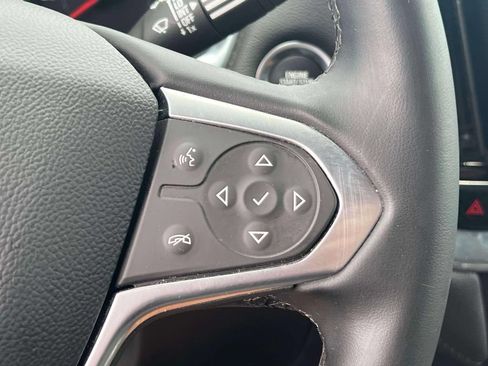 Used 2023 Chevrolet Traverse LT FWD image 23