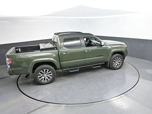Used 2022 Toyota Tacoma Limited AWD/4WD image 35