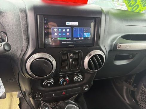 Used 2012 Jeep Wrangler Unlimited Sport AWD/4WD image 12