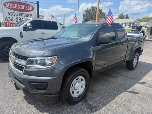 Used 2017 Chevrolet Colorado W/T w/ WT Convenience Package AWD/4WD image 2