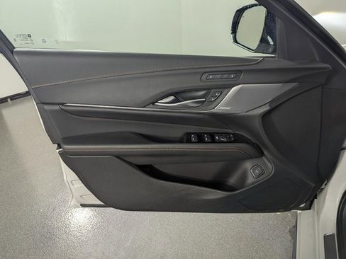 Used 2022 Cadillac CT4 V image 12