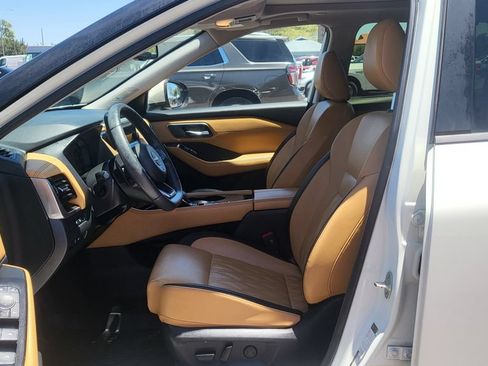 Used 2023 Nissan Rogue Platinum w/ Platinum Premium Package FWD image 26