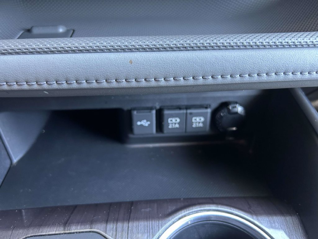 Used 2021 Toyota Highlander Platinum AWD/4WD image 17