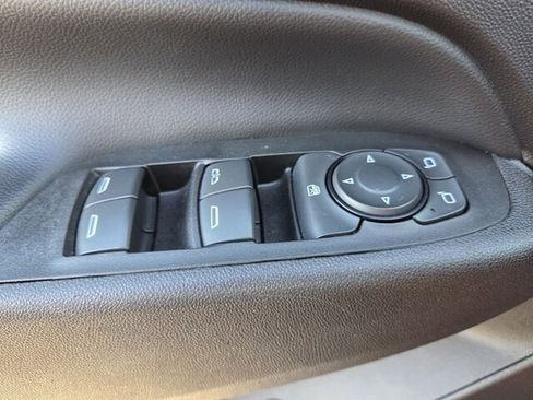 Used 2018 Chevrolet Equinox LT w/ Sun & Infotainment Package image 17