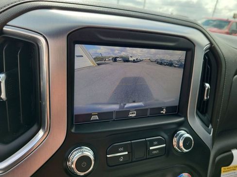 Used 2021 GMC Sierra 1500 SLT image 21