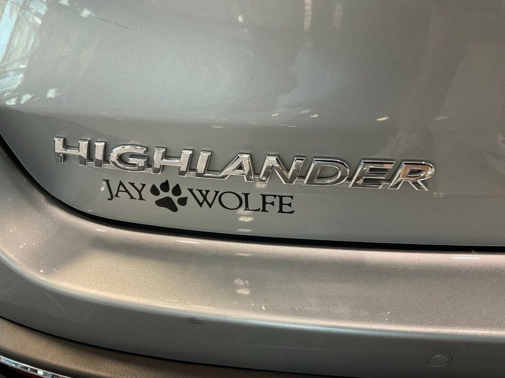 Used 2019 Toyota Highlander Limited AWD/4WD image 27