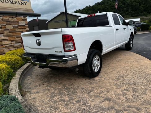 Used 2022 RAM 2500 Tradesman w/ Chrome Appearance Group AWD/4WD image 5