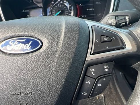 Used 2020 Ford Fusion SE FWD image 23