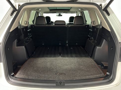 Used 2018 Volkswagen Atlas SEL w/ R-Line Package AWD/4WD image 35