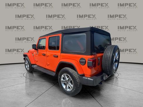 Used 2018 Jeep Wrangler Unlimited Sahara image 3