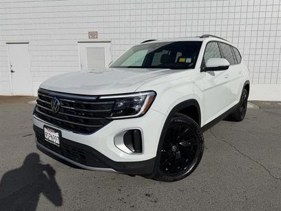 Certified 2025 Volkswagen Atlas SE w/ Panoramic Sunroof Package
