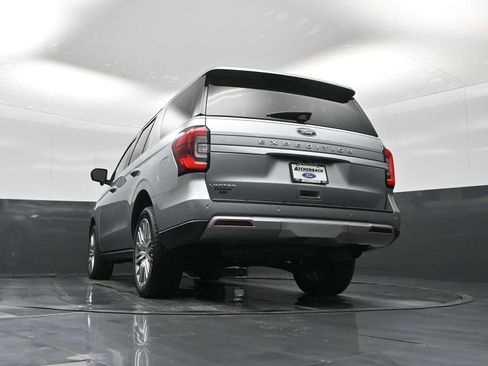 Used 2023 Ford Expedition Limited image 31