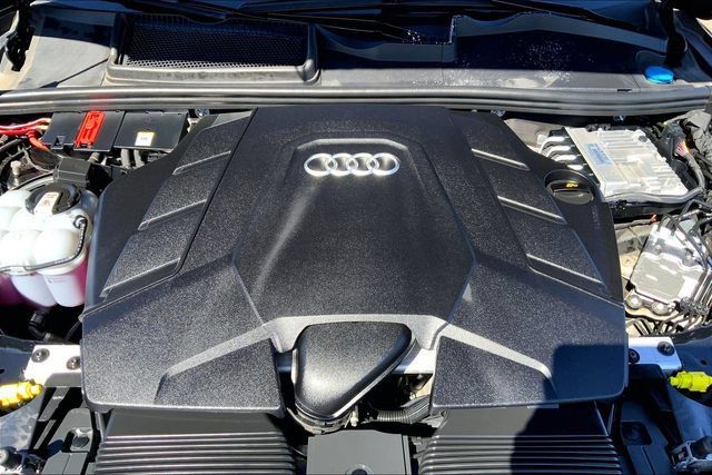 Used 2023 Audi Q7 3.0T Premium Plus AWD/4WD image 10