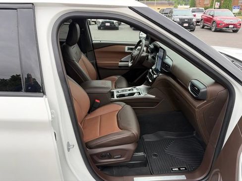 Used 2022 Ford Explorer King Ranch w/ Premium Technology Package AWD/4WD image 30