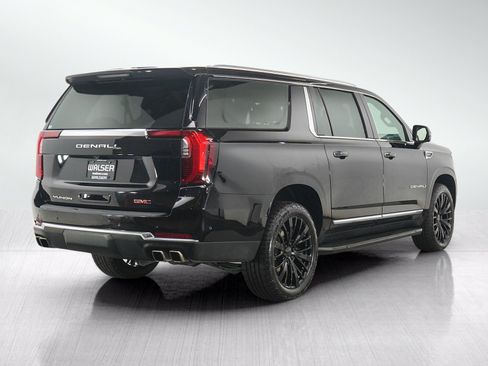 Used 2025 GMC Yukon XL Denali AWD/4WD image 5