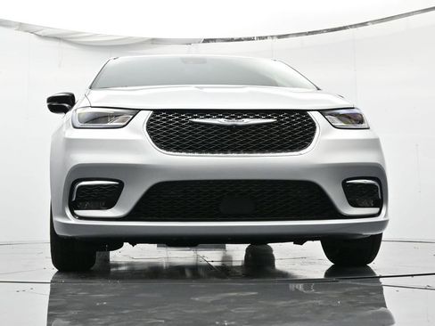 New 2026 Chrysler Pacifica Select image 35