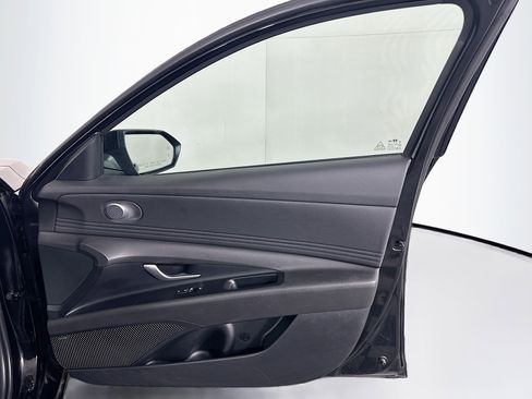 Used 2024 Hyundai Elantra Limited FWD image 33