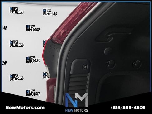 Used 2020 Jeep Grand Cherokee Laredo w/ Security & Convenience Group AWD/4WD image 14