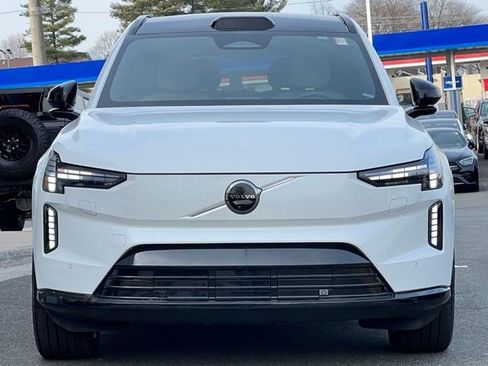 Used 2025 Volvo EX90 Ultra image 19