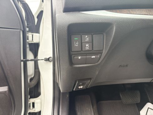 Used 2018 Acura TLX V6 SH-AWD w/ Technology Pkg image 14