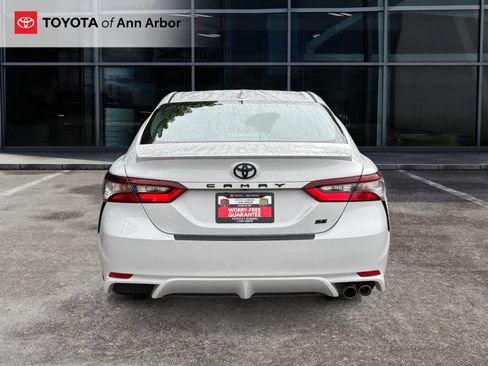 Used 2024 Toyota Camry SE w/ Convenience Package FWD image 9