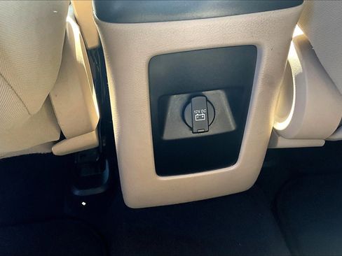 Used 2017 Dodge Journey SE w/ Flexible Seating Group image 35