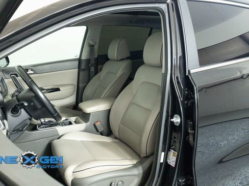 Used 2018 Kia Sportage EX w/ Option Group 040 FWD image 21