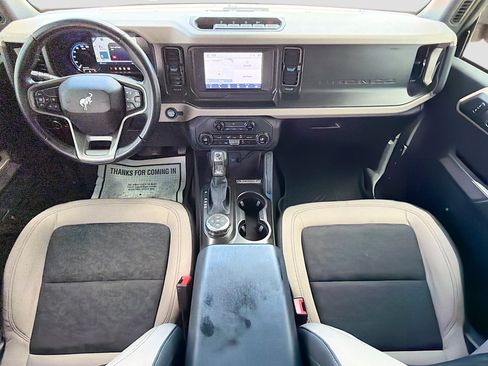 Used 2023 Ford Bronco Wildtrak AWD/4WD image 14