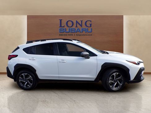Used 2024 Subaru Crosstrek 2.0i Premium image 7