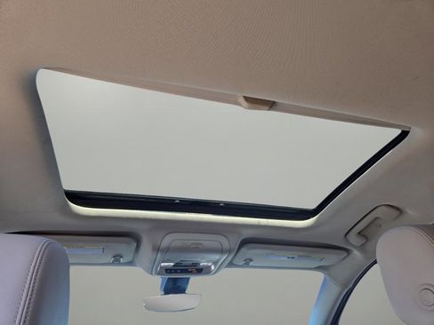 Used 2021 GMC Acadia Denali w/ Denali Technology Package image 22