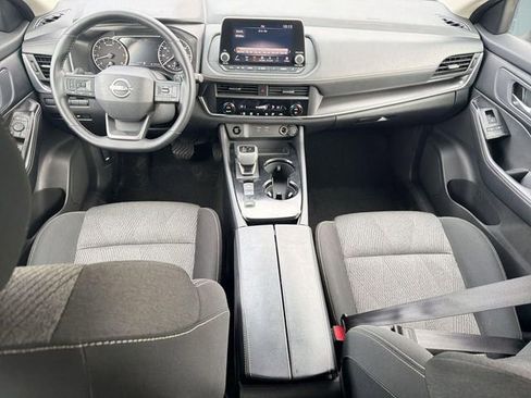 Used 2025 Nissan Rogue SV FWD image 19
