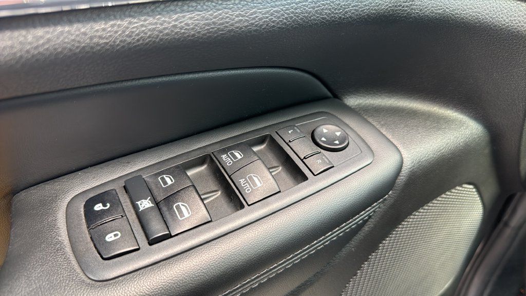 Used 2019 Jeep Grand Cherokee Limited AWD/4WD image 29