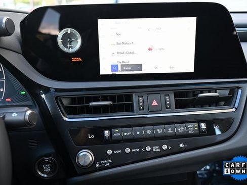 Used 2025 Lexus ES 350 image 14