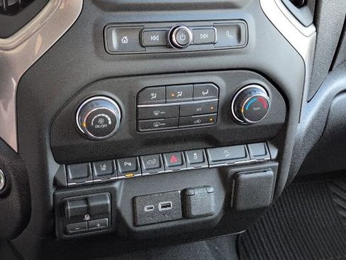 Used 2026 Chevrolet Silverado 2500 Custom w/ Custom Value Package image 21