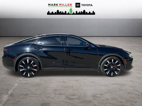 Certified 2025 Toyota Crown Platinum AWD/4WD image 7