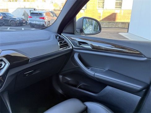 Certified 2023 BMW X4 xDrive30i w/ Convenience Package image 16